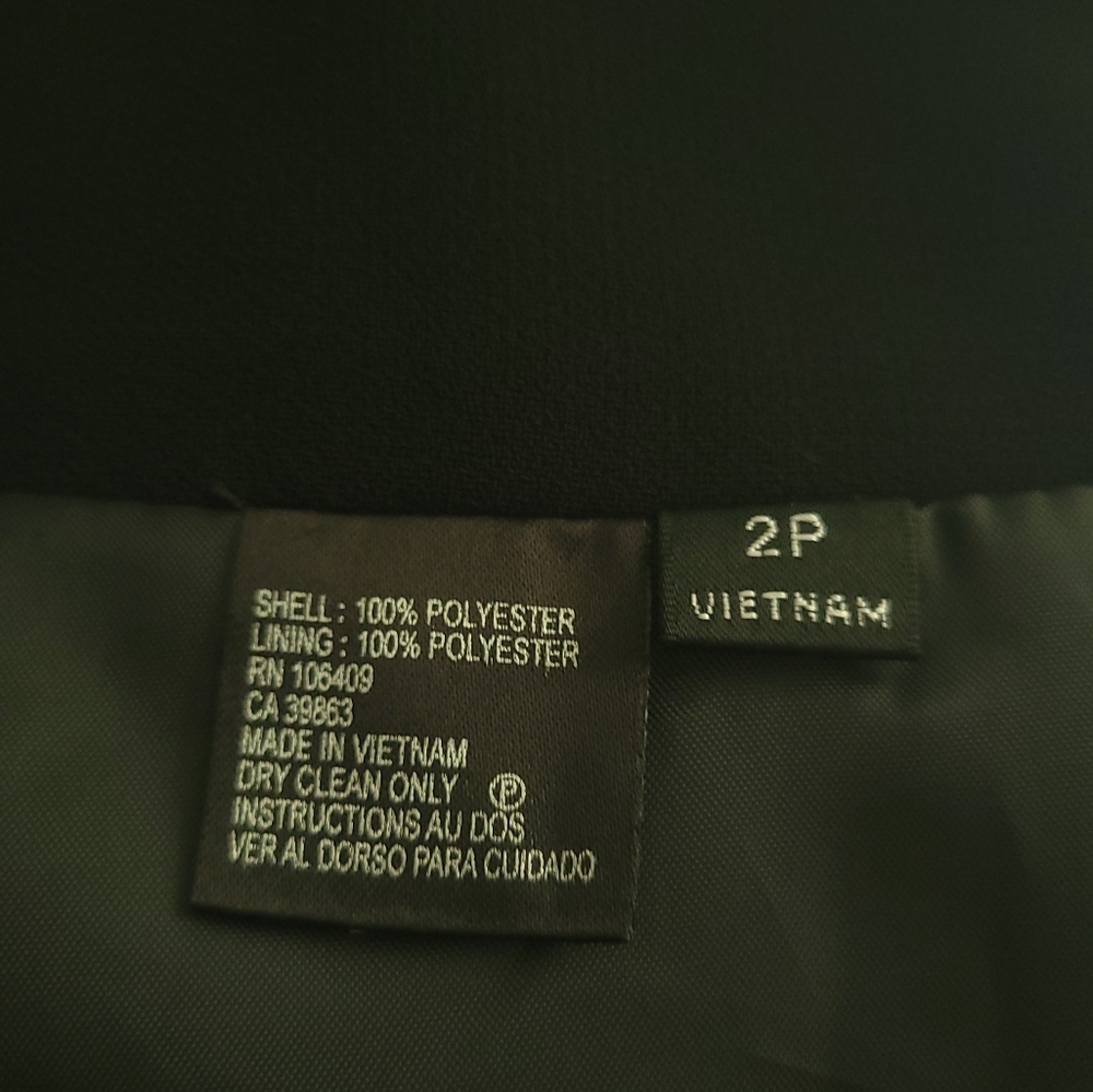 Tahari Arthur S. Levine Size 2P Black Pencil Skirt - Picture 3 of 5